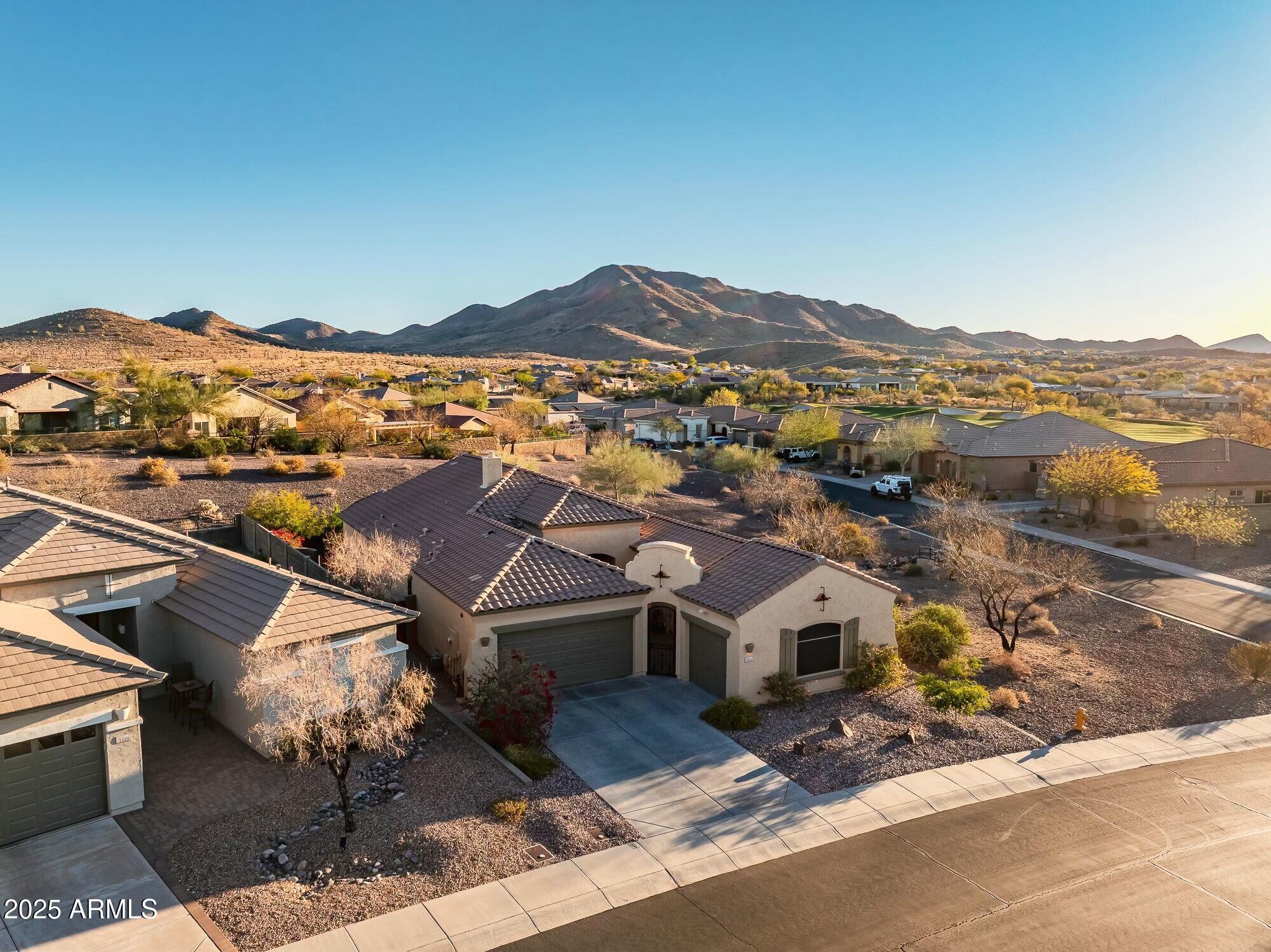 3318 W RAVINA Lane