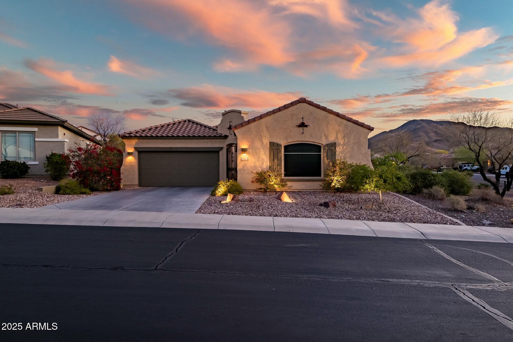 3318 W RAVINA Lane