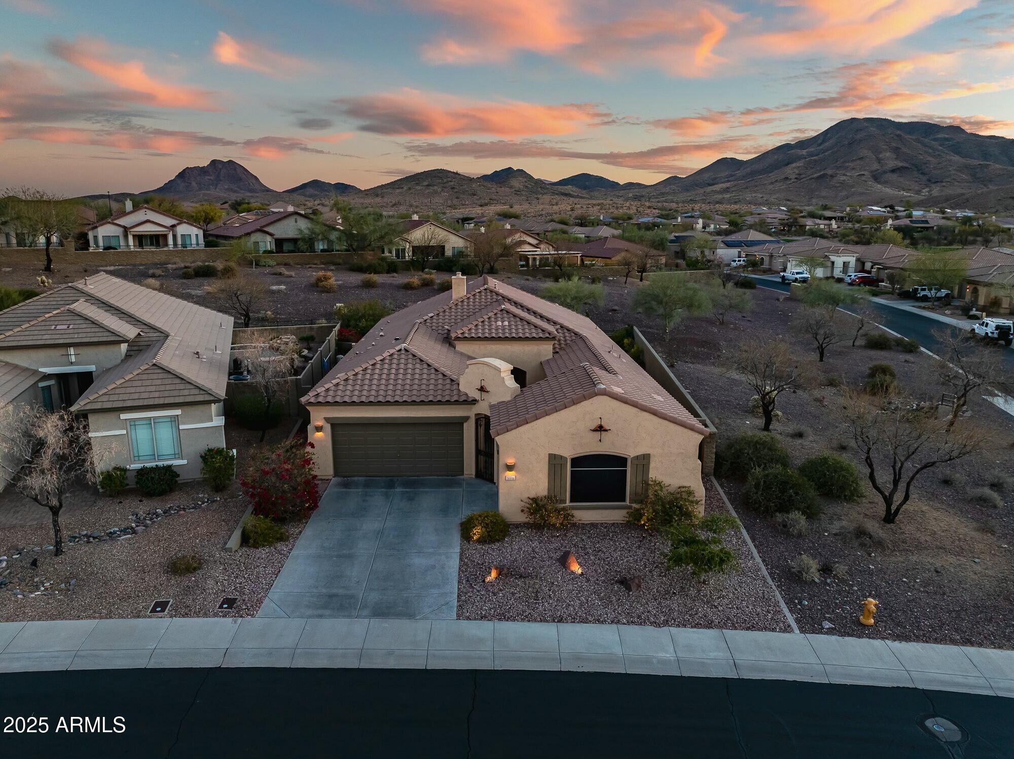 3318 W RAVINA Lane