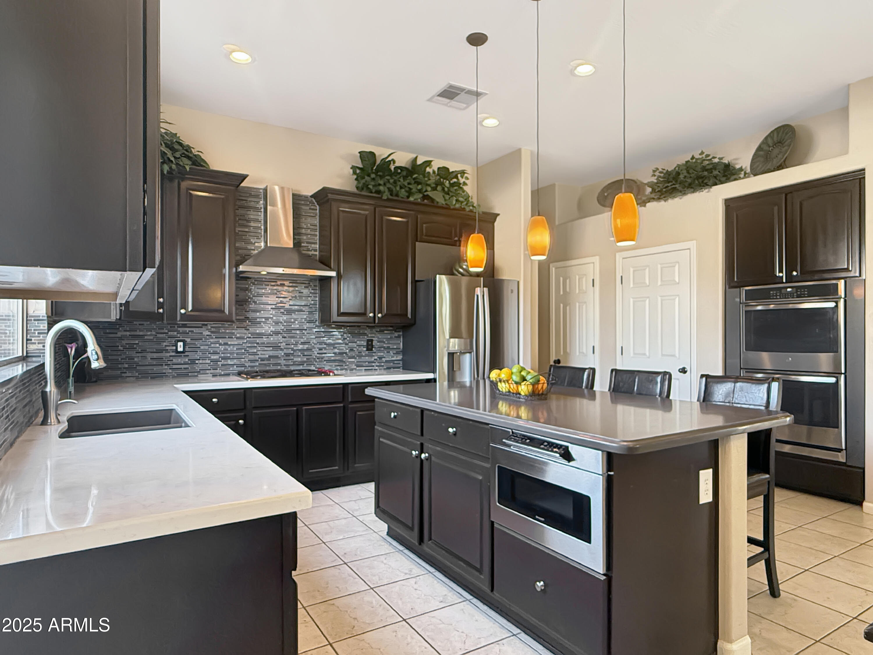 4648 W VILLA LINDA Drive