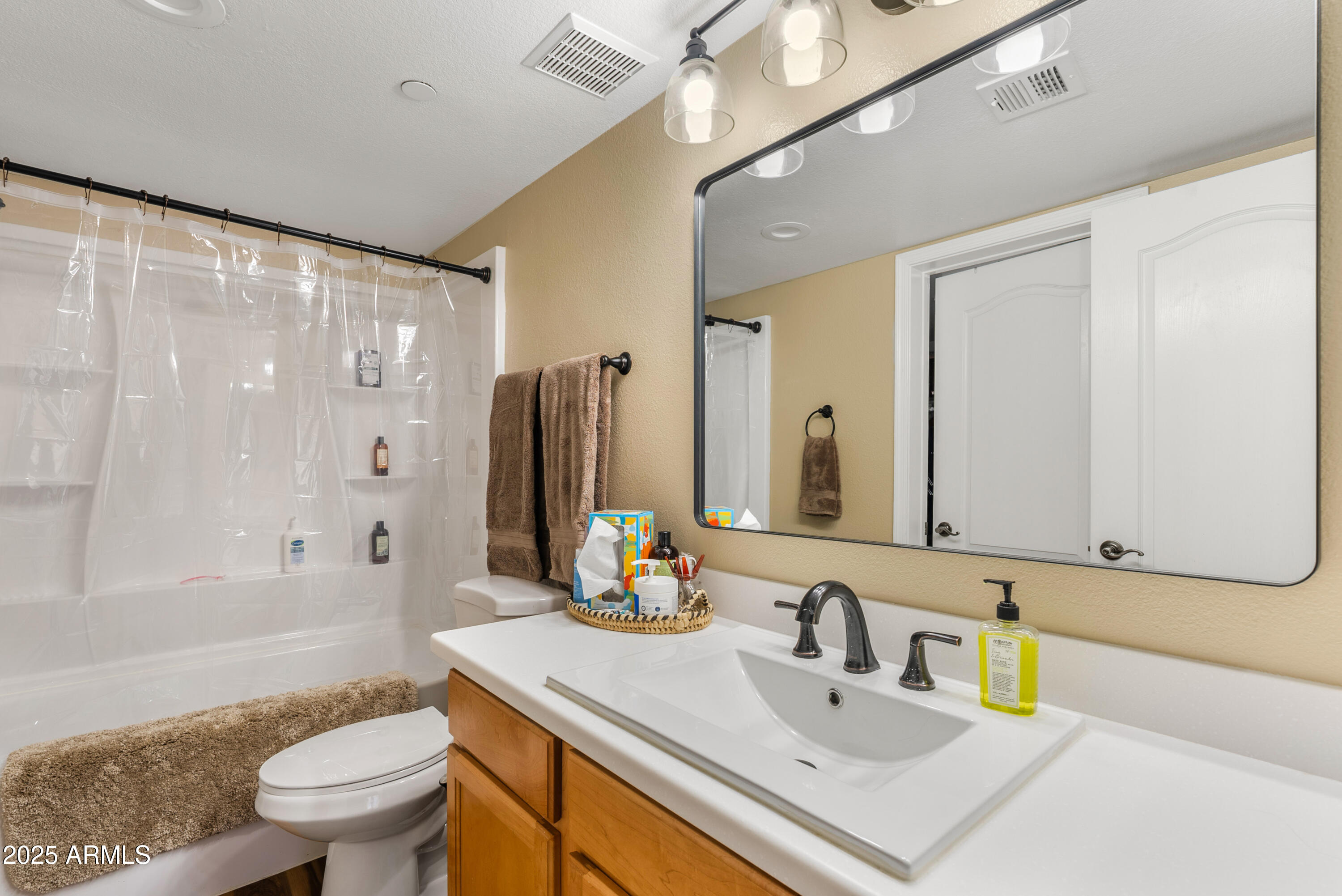 1351 N PLEASANT Drive, 1045