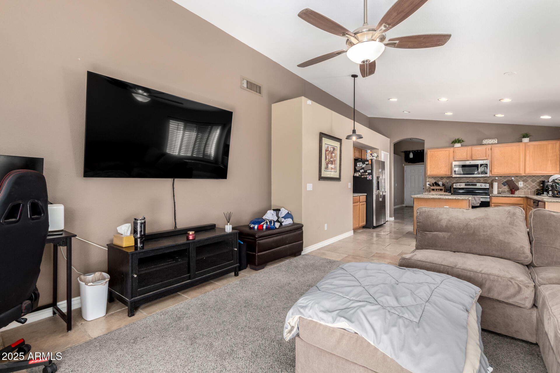 1421 E GARY Drive