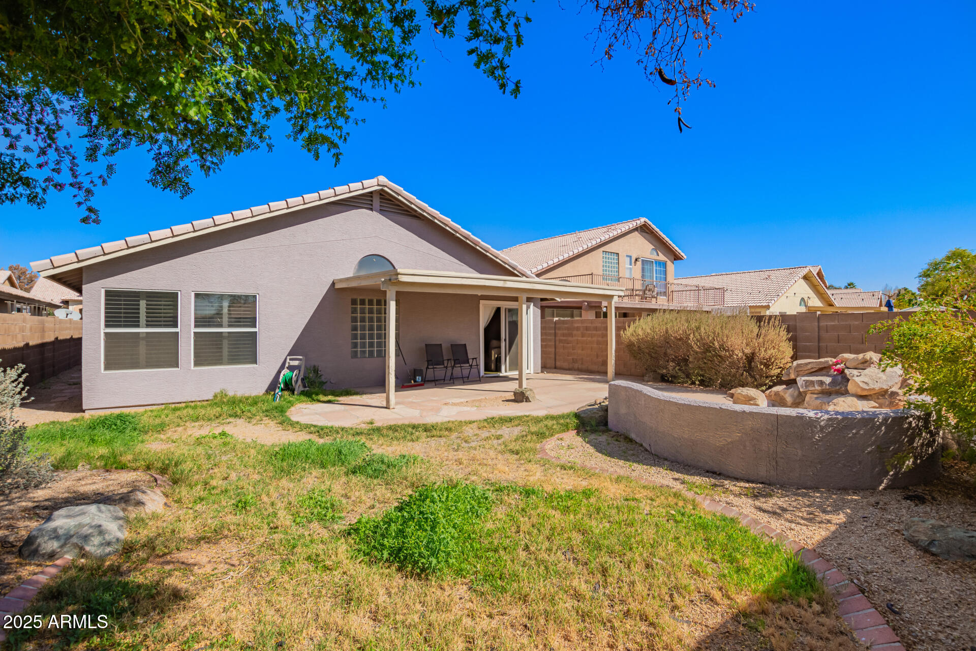 1421 E GARY Drive