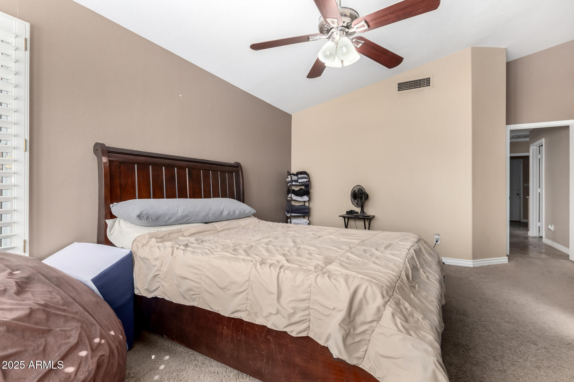 1421 E GARY Drive