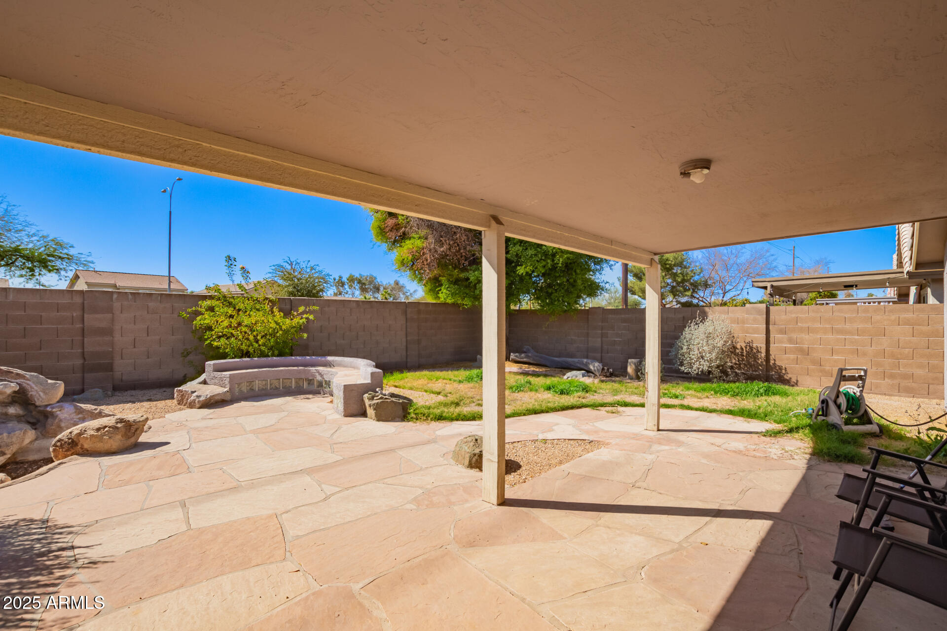 1421 E GARY Drive