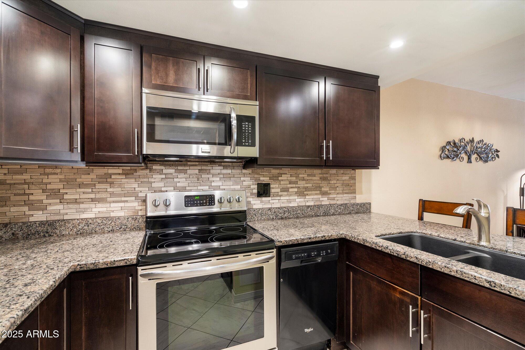 7625 E CAMELBACK Road, A118