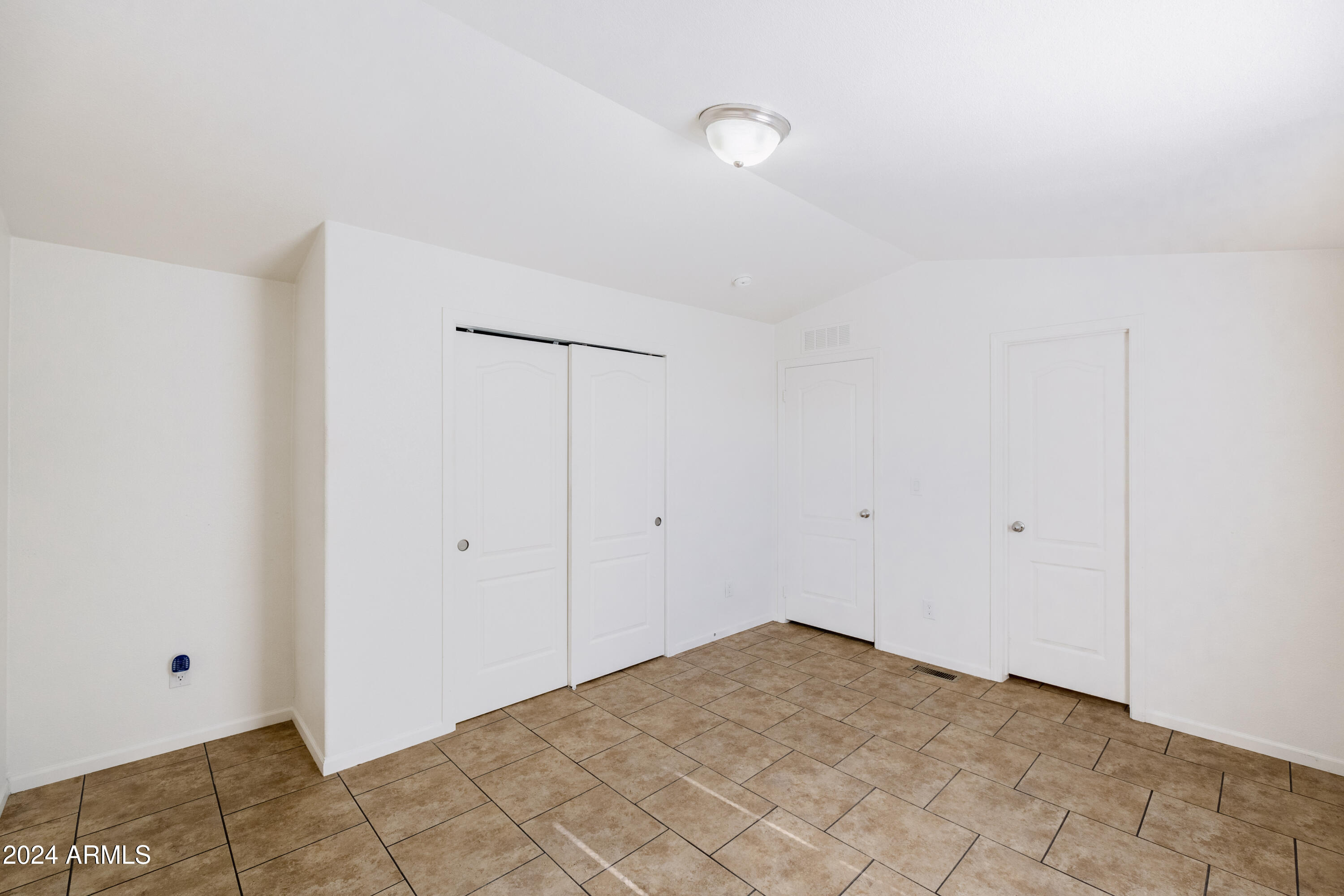 5002 W BETHANY HOME Road, OFC