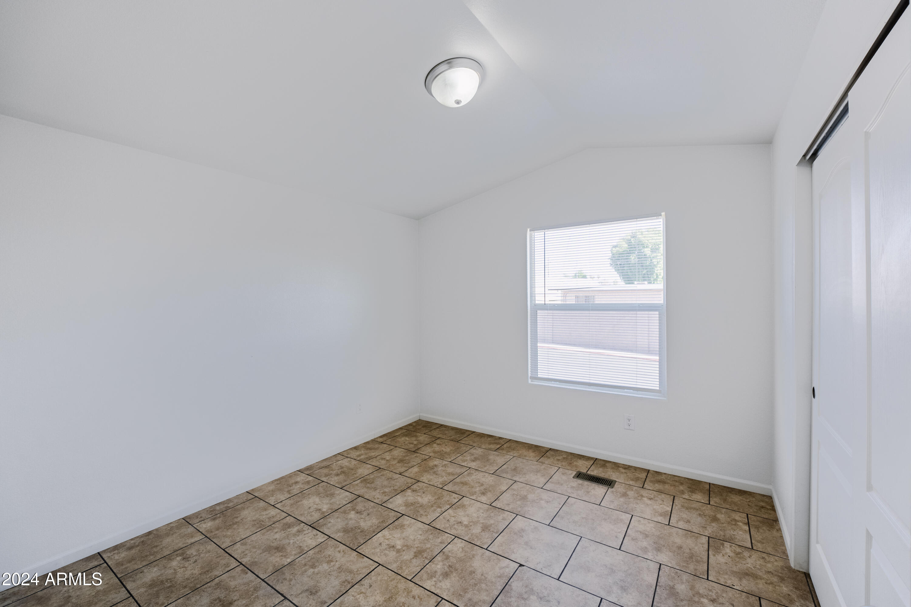 5002 W BETHANY HOME Road, OFC
