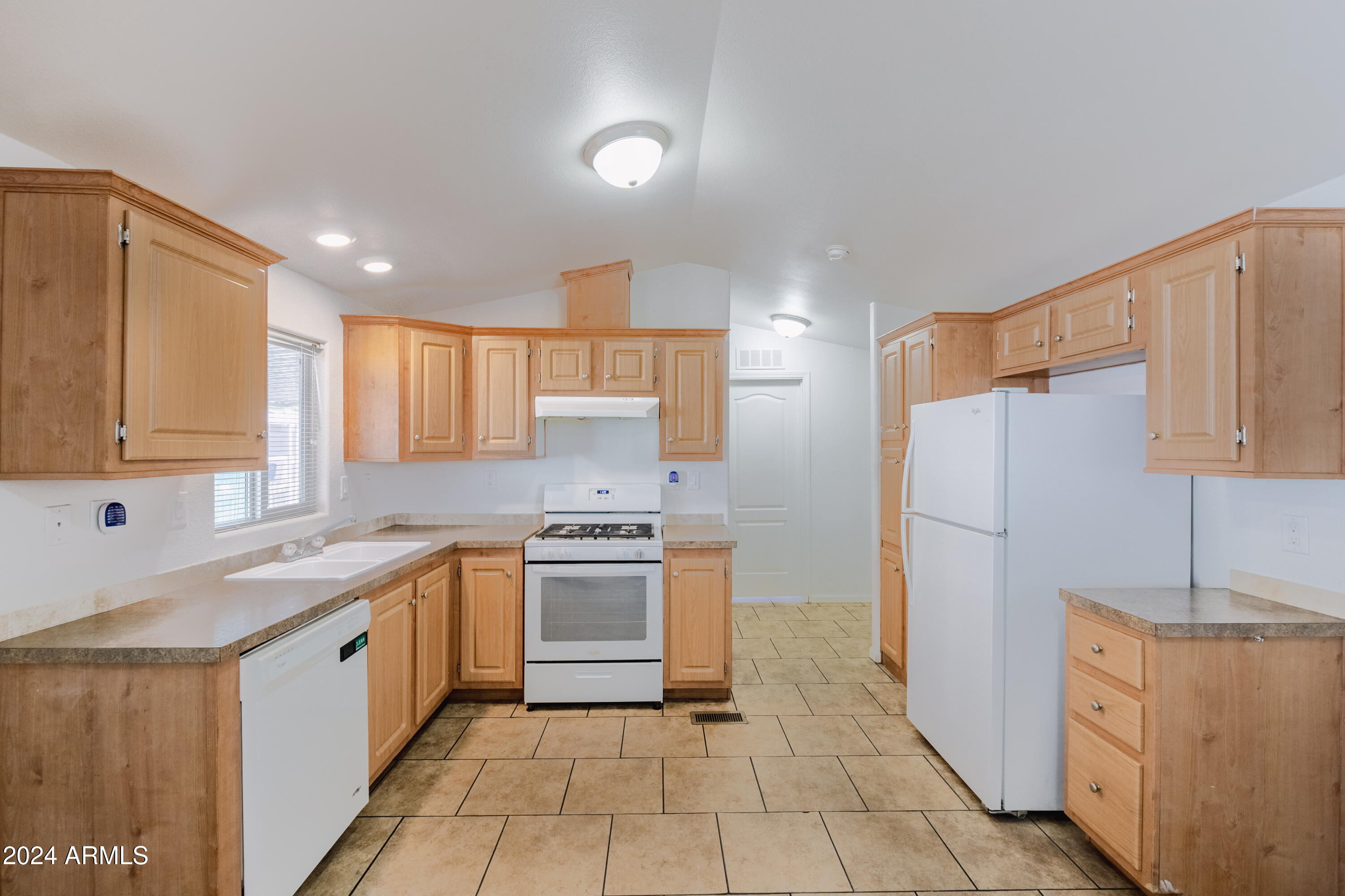 5002 W BETHANY HOME Road, OFC