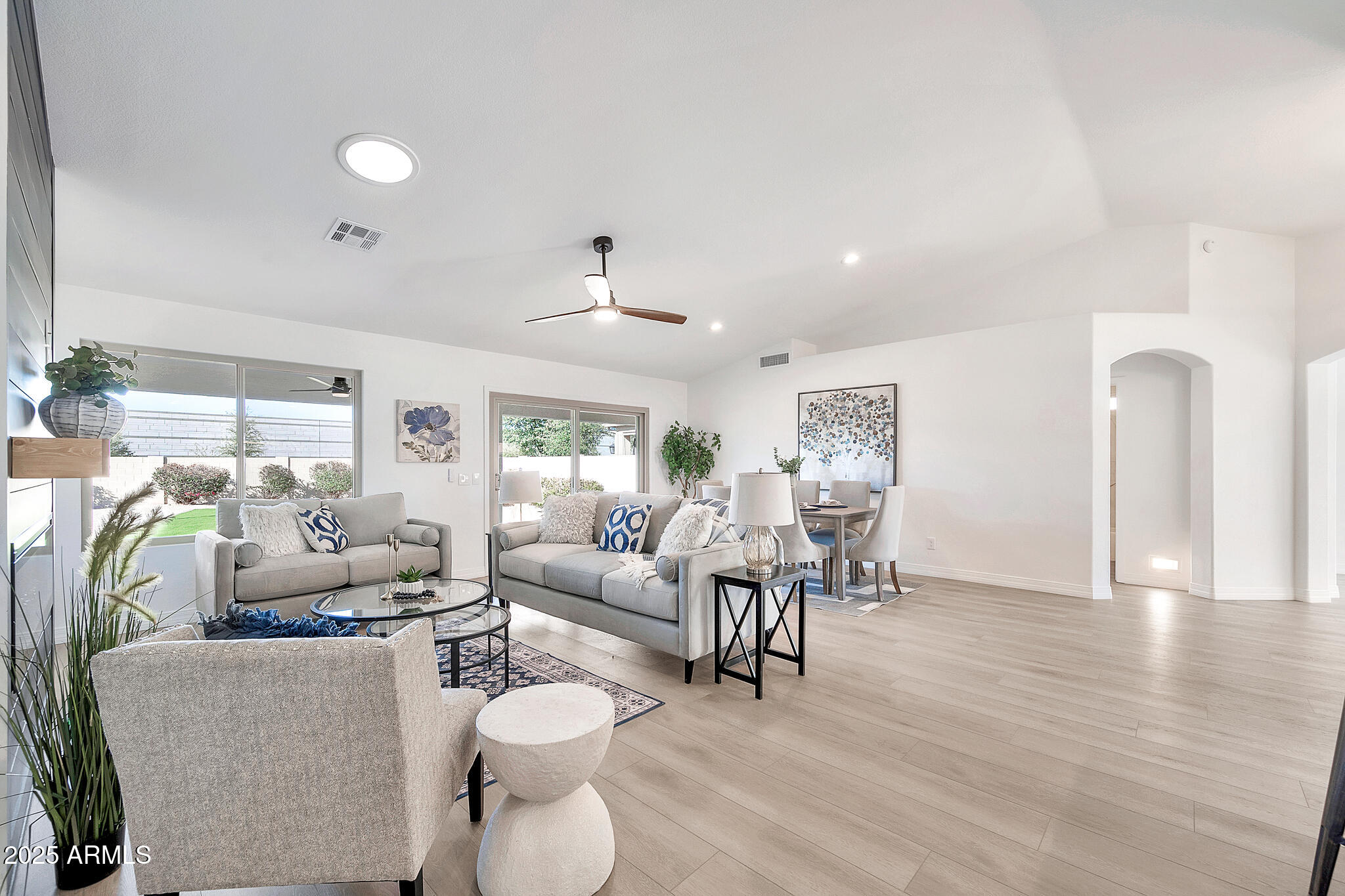 9138 E EMERALD Drive