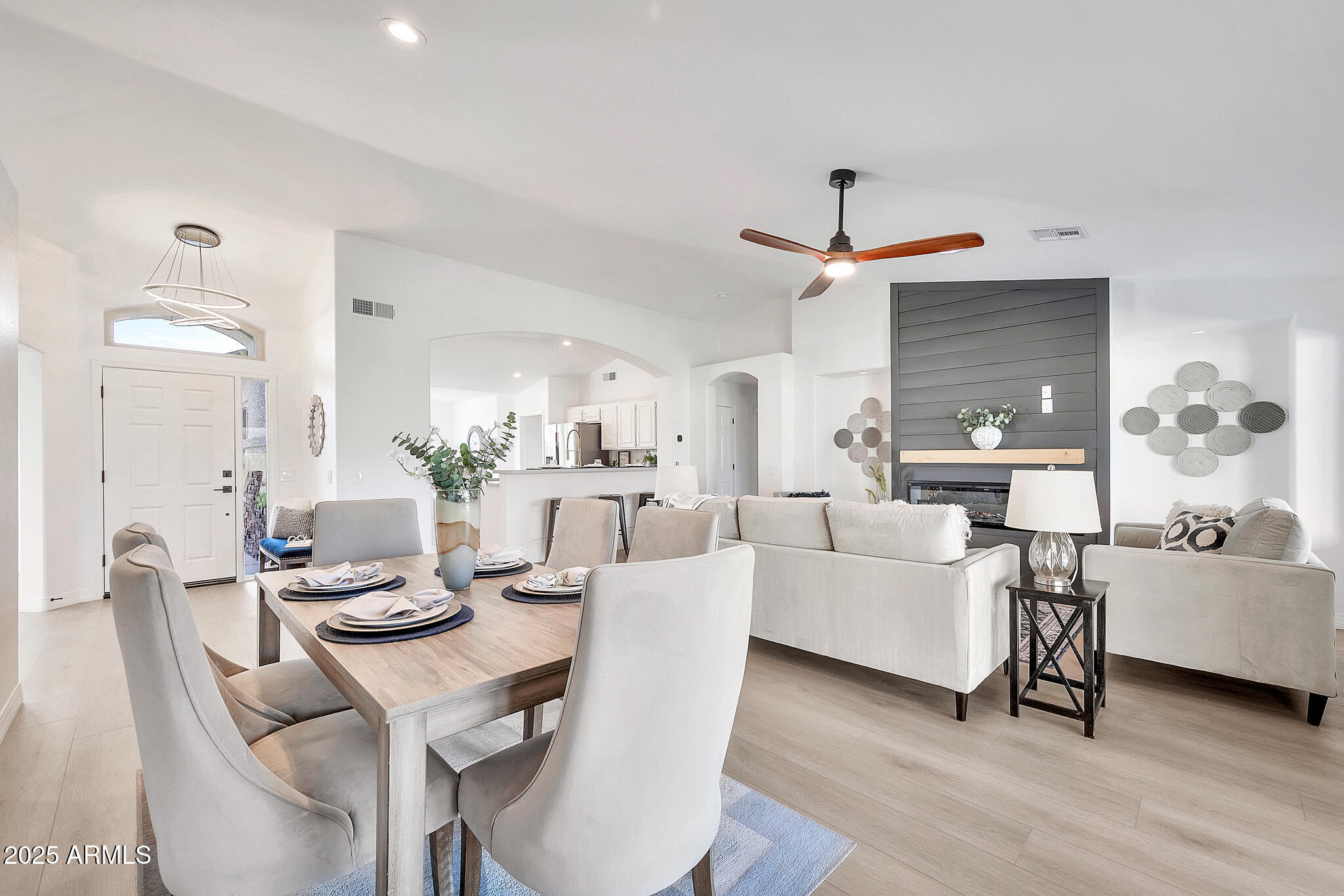 9138 E EMERALD Drive