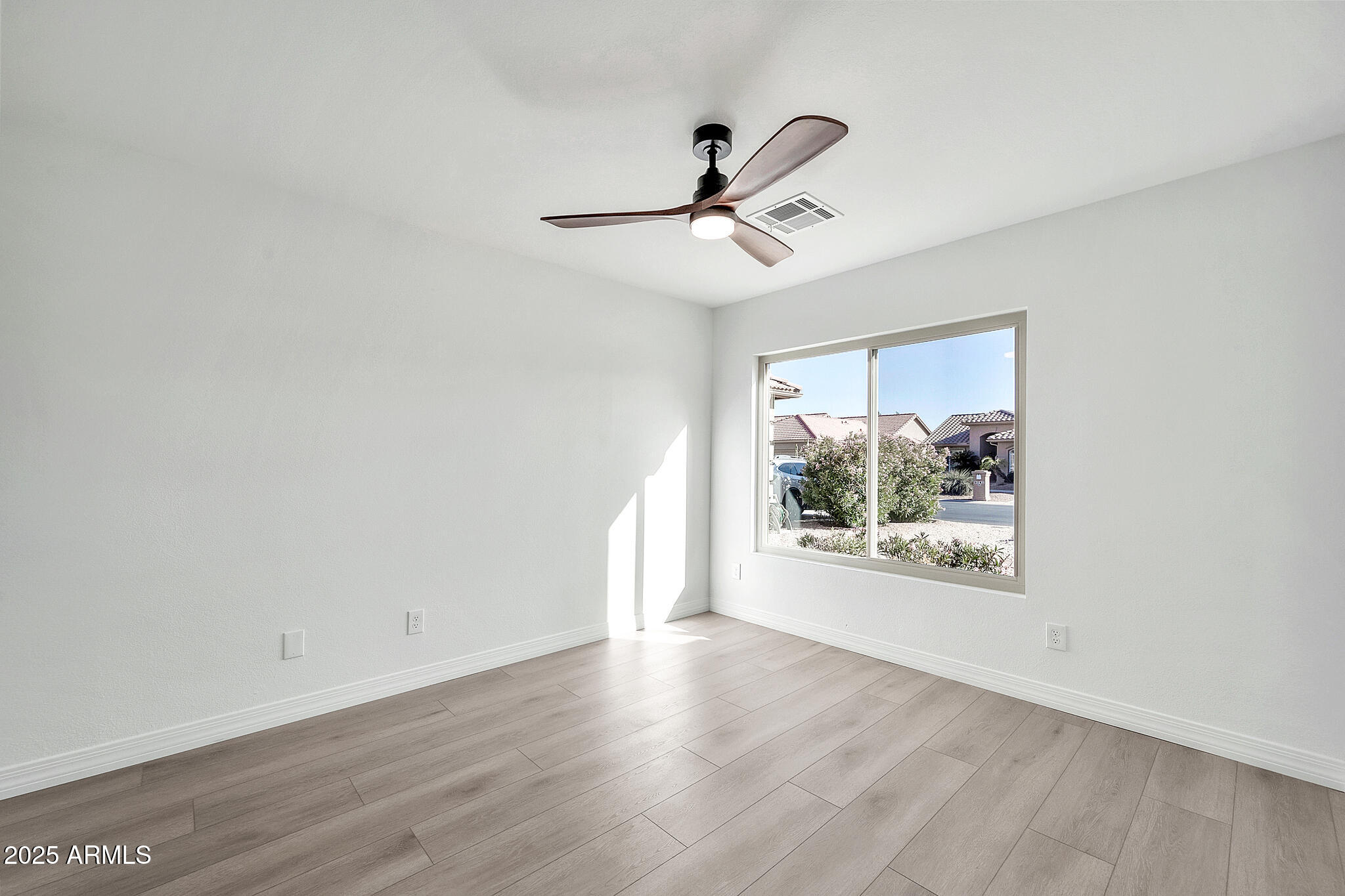 9138 E EMERALD Drive