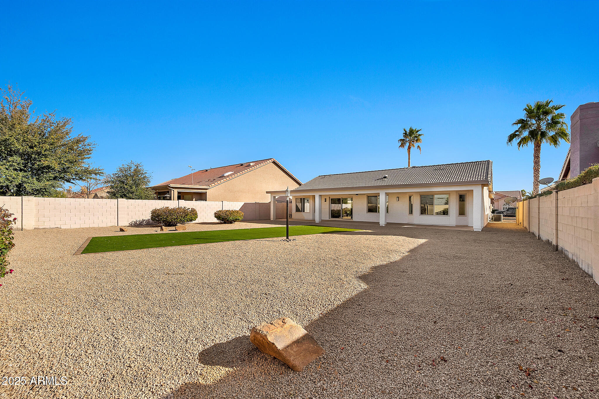 9138 E EMERALD Drive