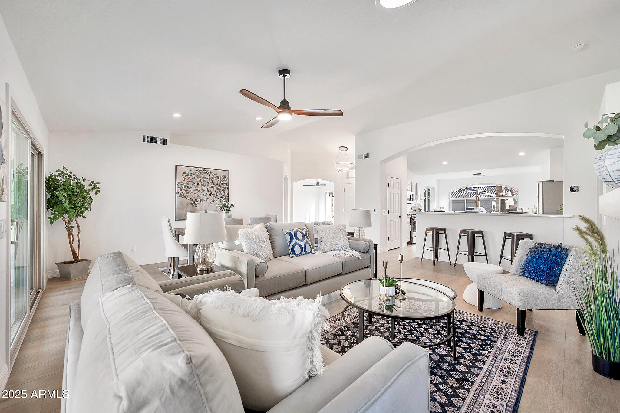 9138 E EMERALD Drive