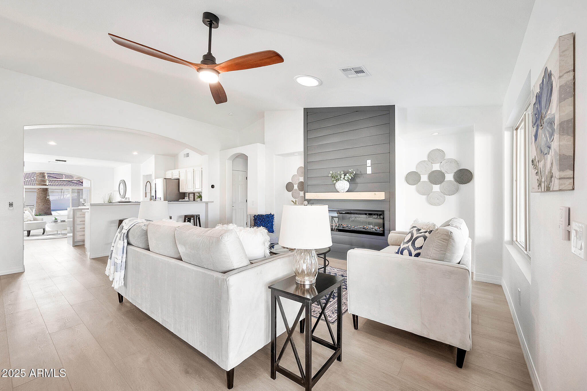 9138 E EMERALD Drive