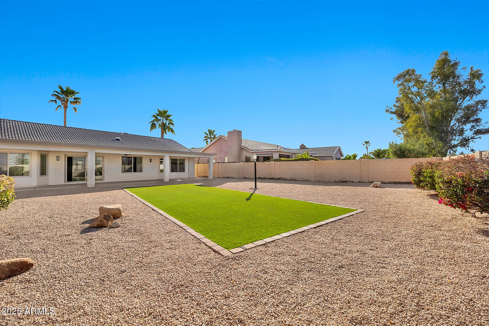 9138 E EMERALD Drive