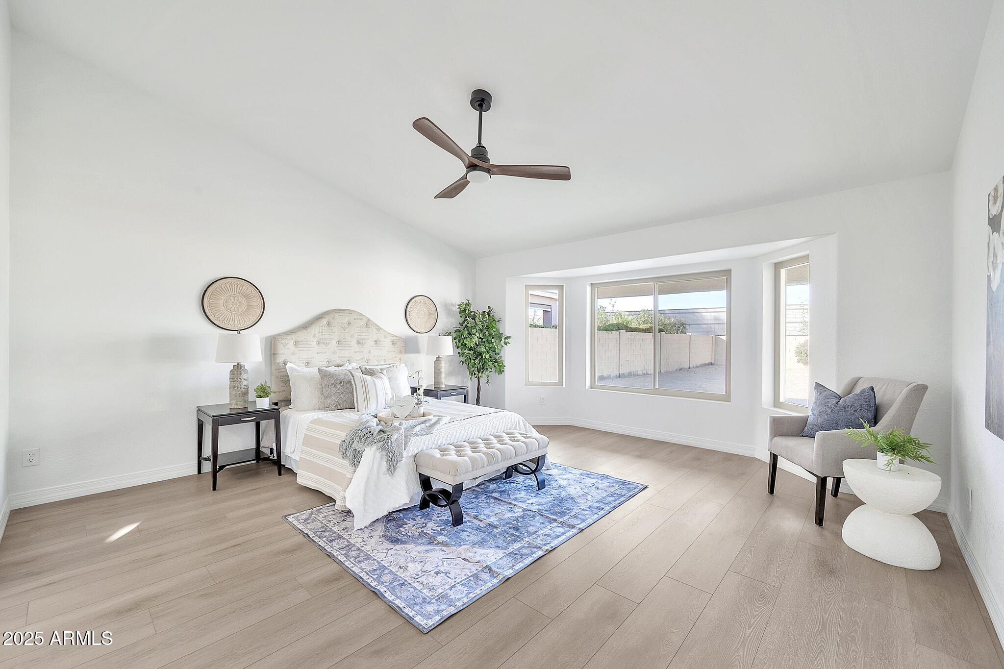 9138 E EMERALD Drive