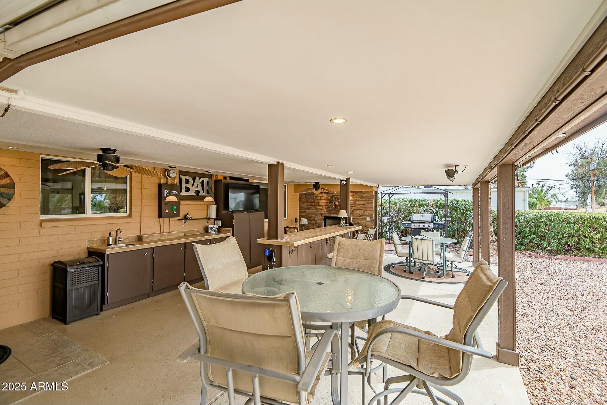 12032 N HILLCREST Drive