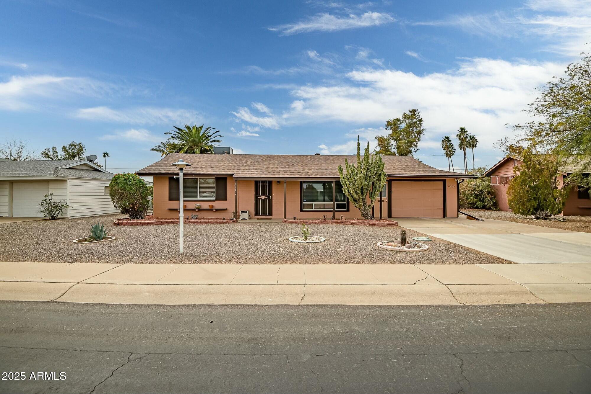 12032 N HILLCREST Drive