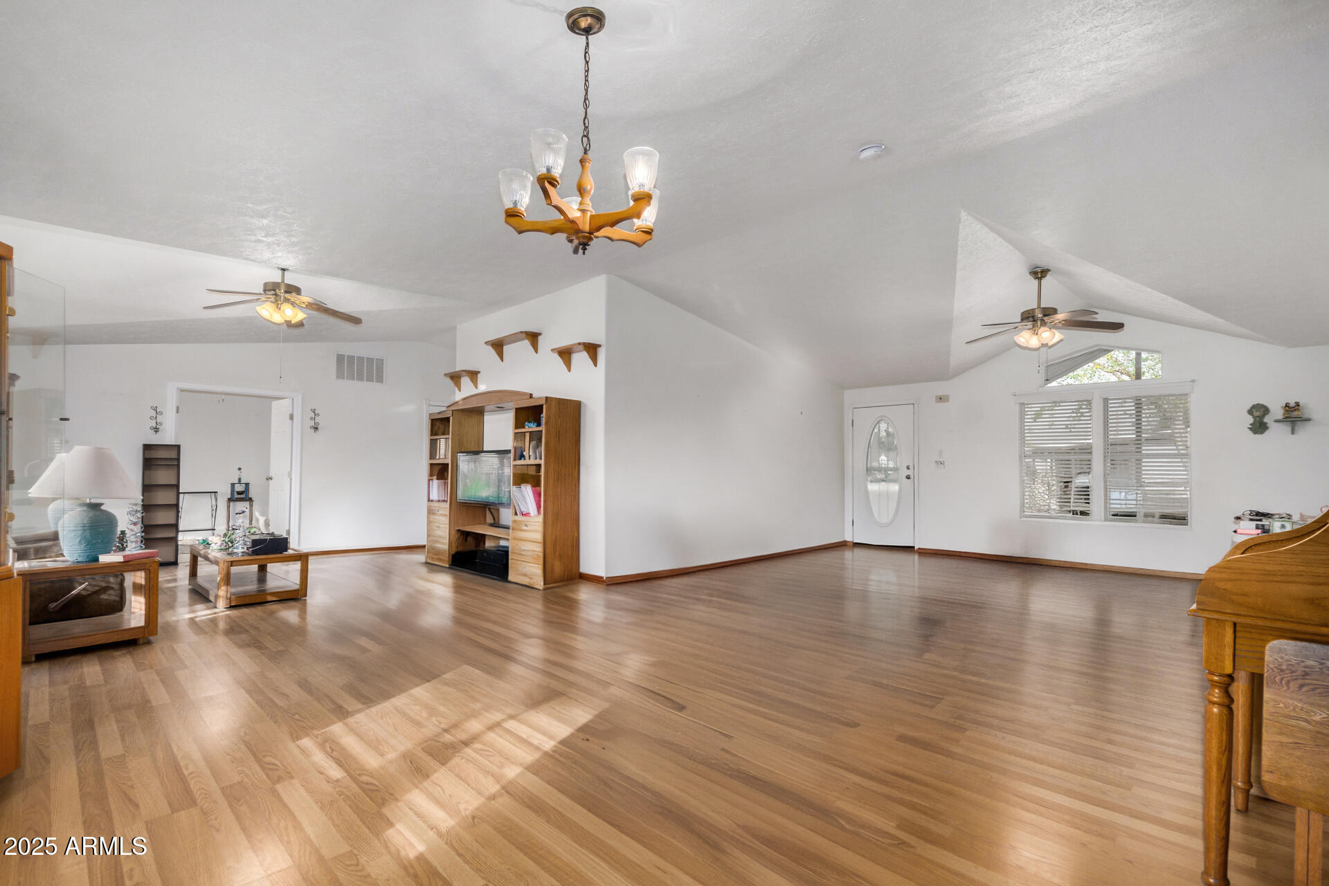516 N PINYON Drive