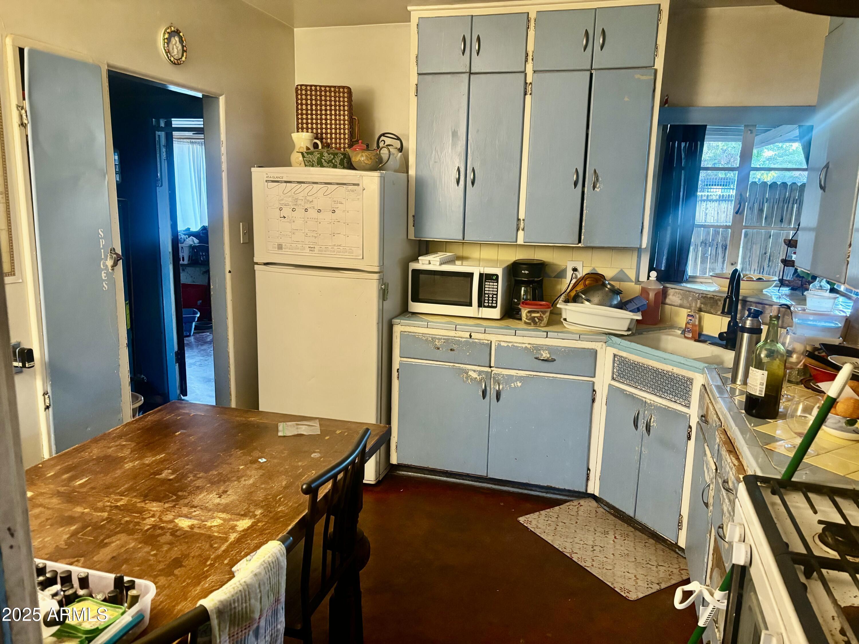 532 E CHEERY LYNN Road