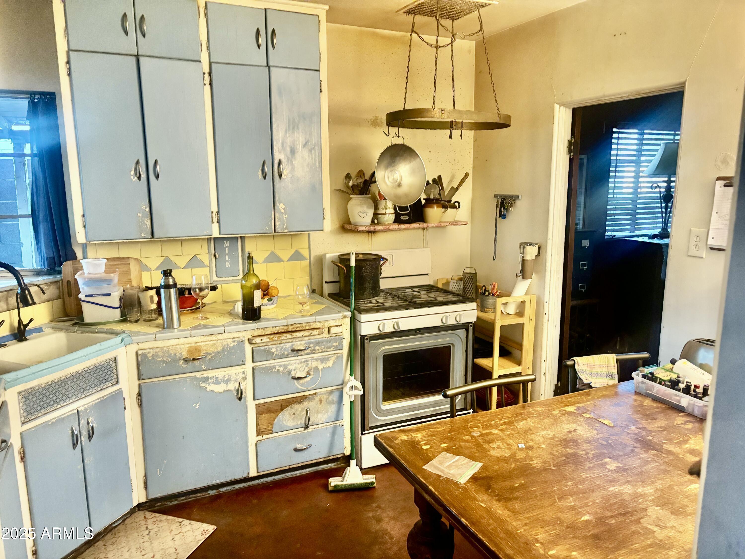 532 E CHEERY LYNN Road