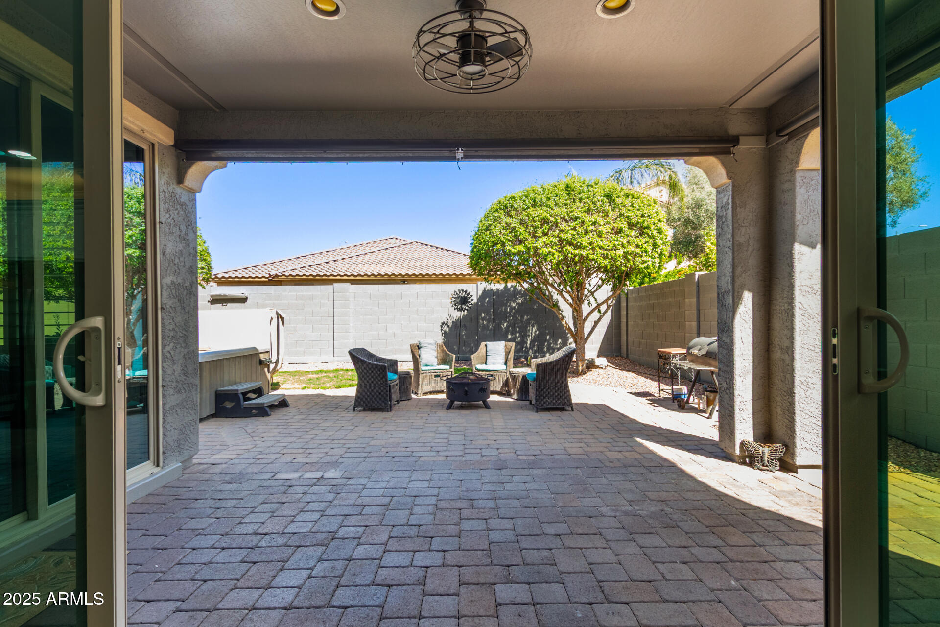 10822 E RAMBLEWOOD Circle