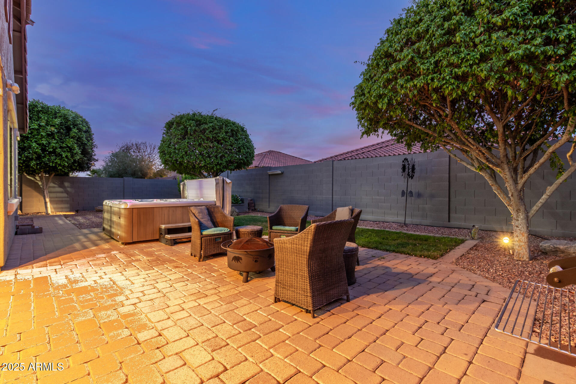 10822 E RAMBLEWOOD Circle