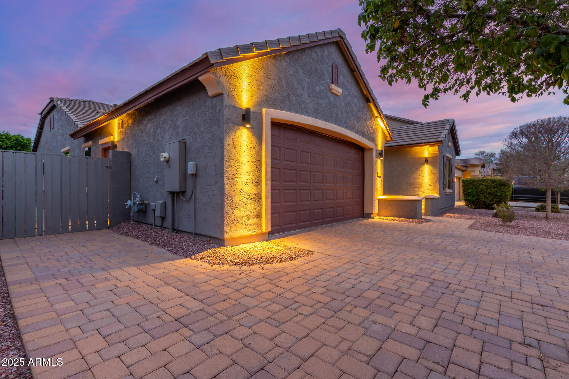 10822 E RAMBLEWOOD Circle