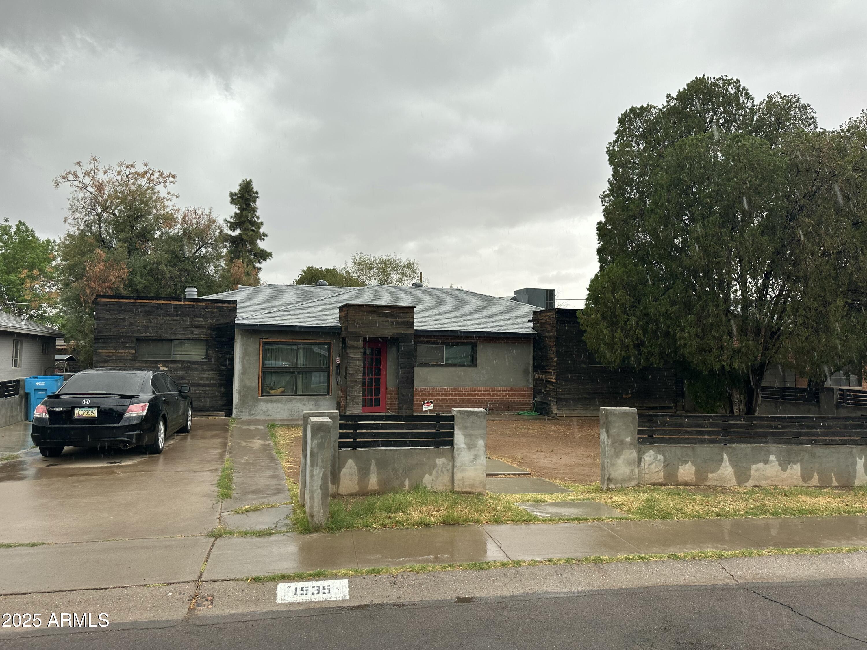 1535 W BERRIDGE Lane