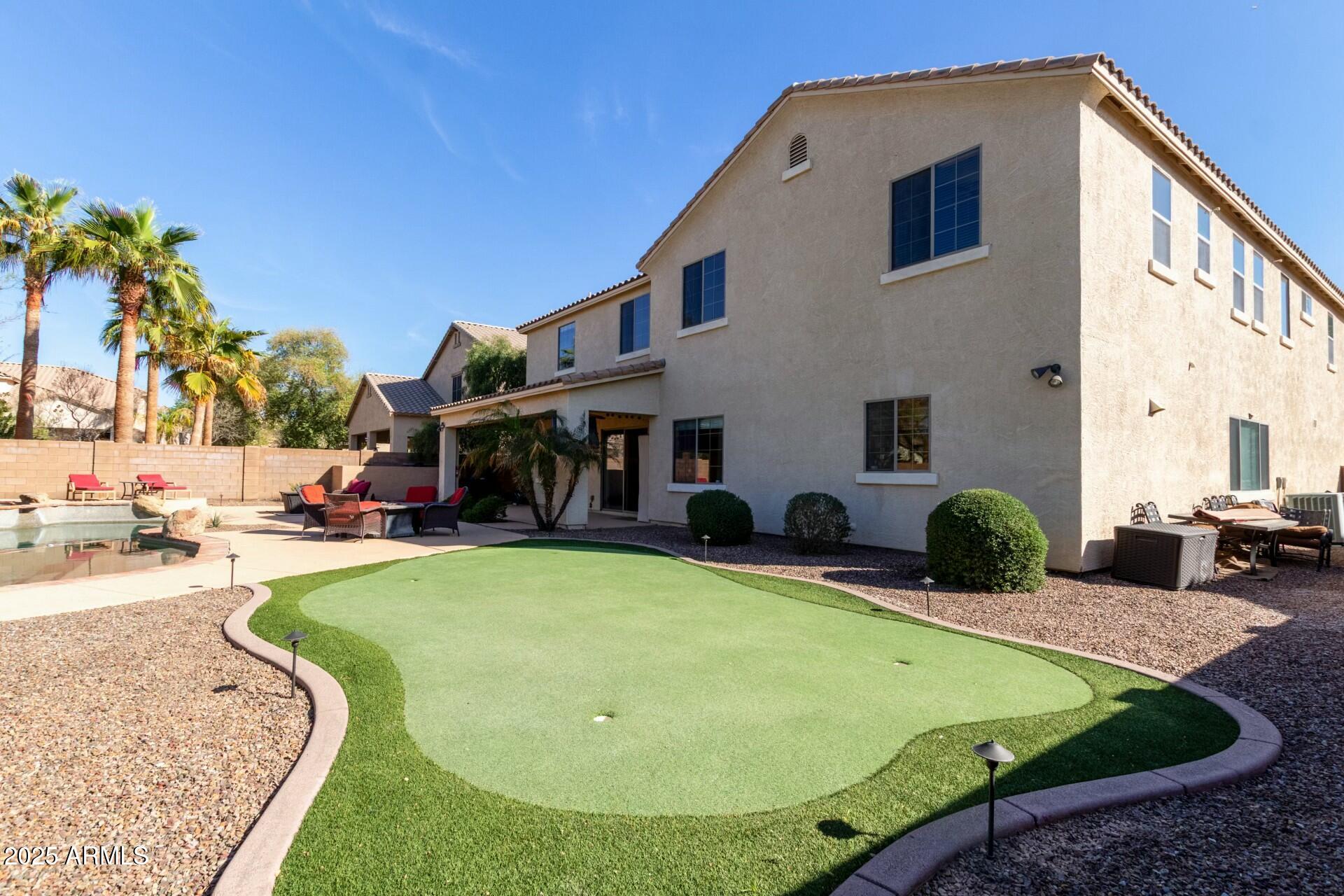 2830 E JANELLE Way