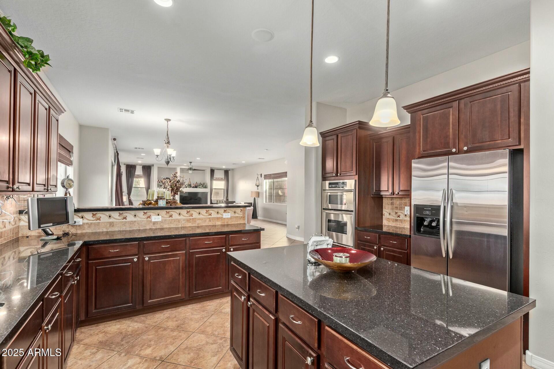 2830 E JANELLE Way