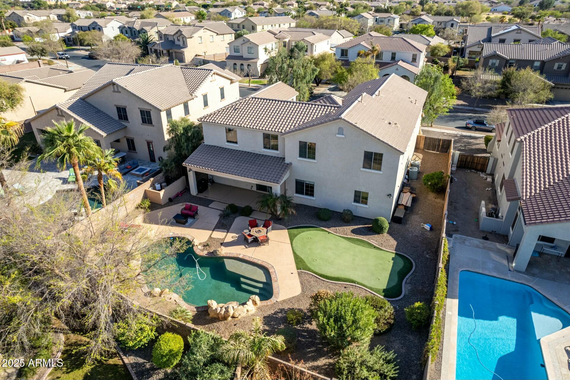 2830 E JANELLE Way