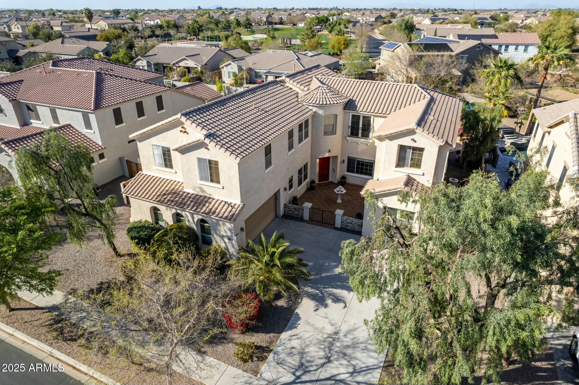 2830 E JANELLE Way