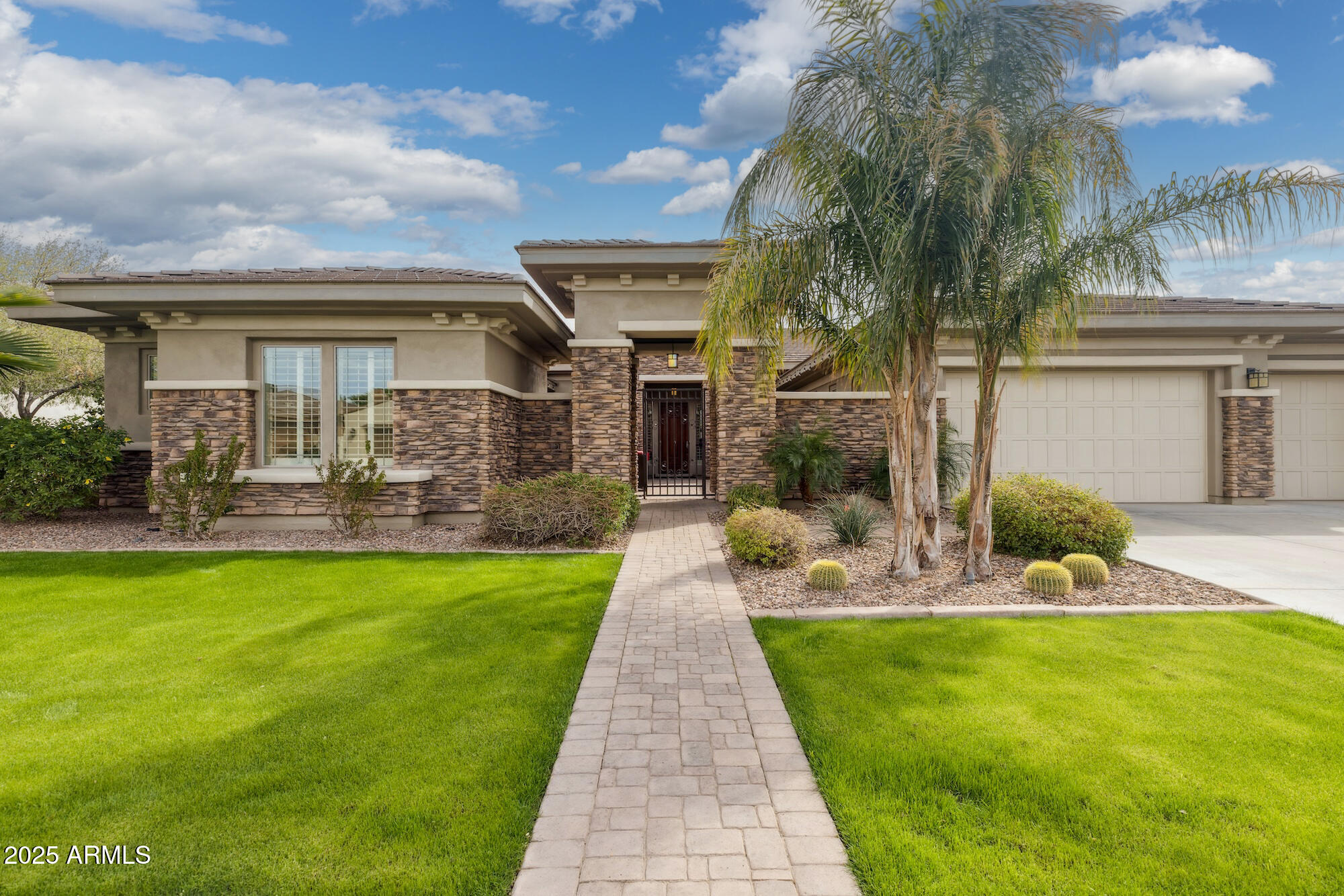 3425 E BIRCHWOOD Place