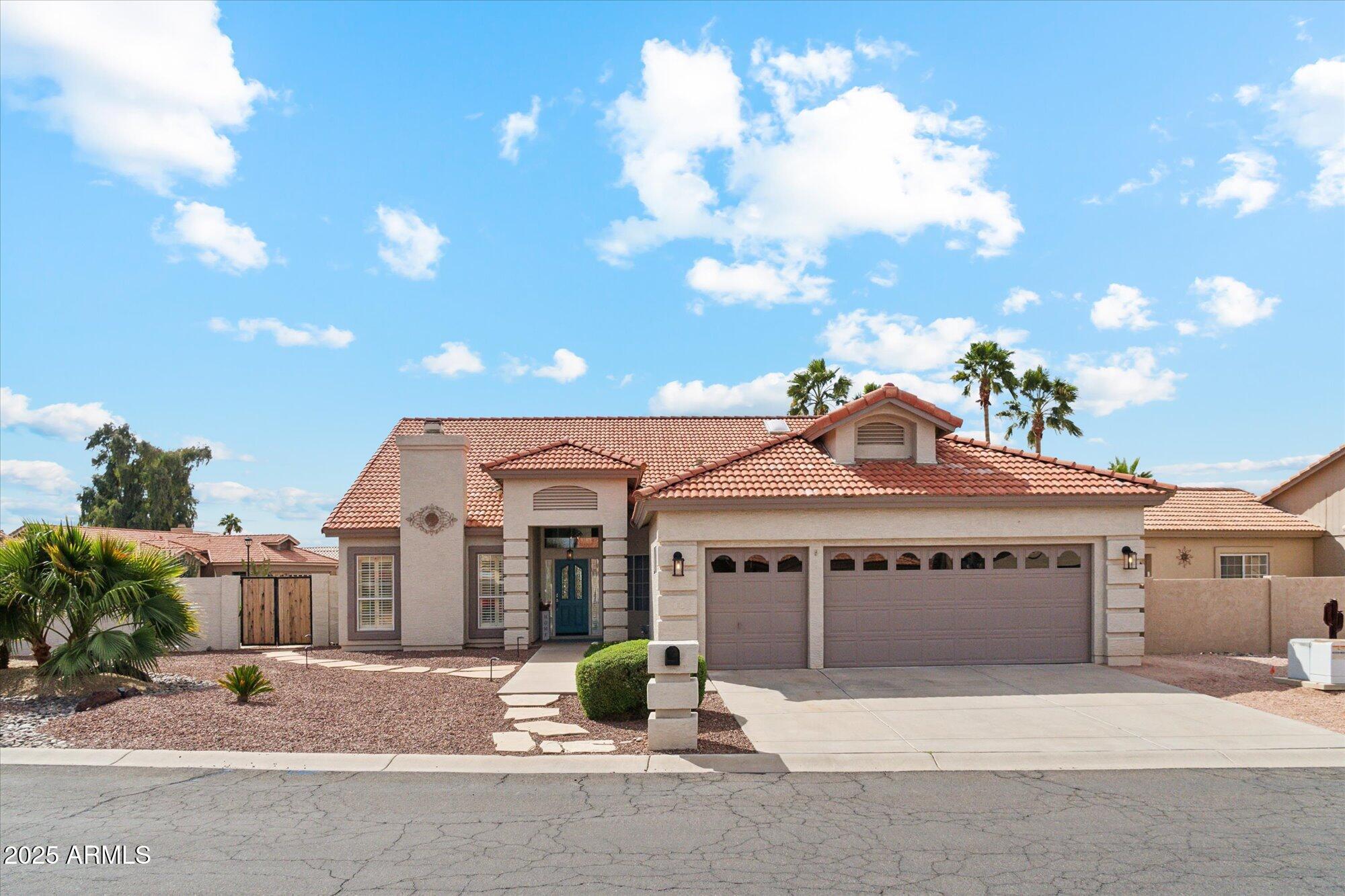 10925 E SILVERTREE Drive