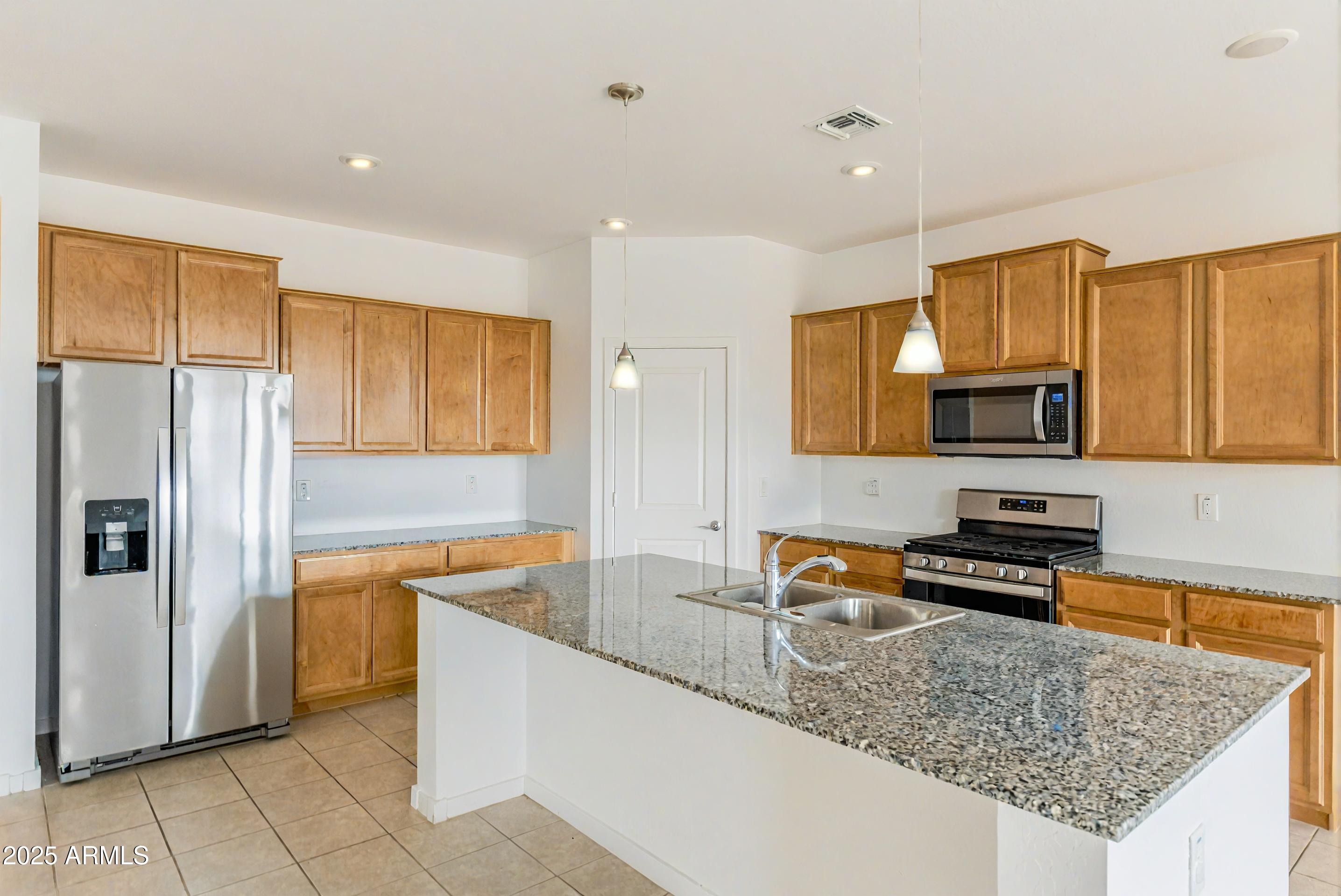 7109 E GAMEBIRD Way