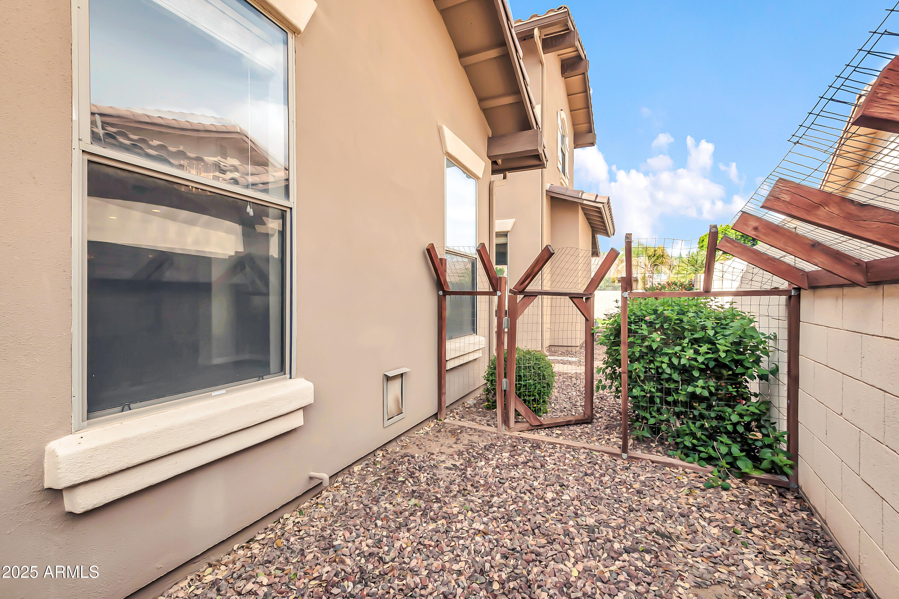 18544 E CALEDONIA Drive