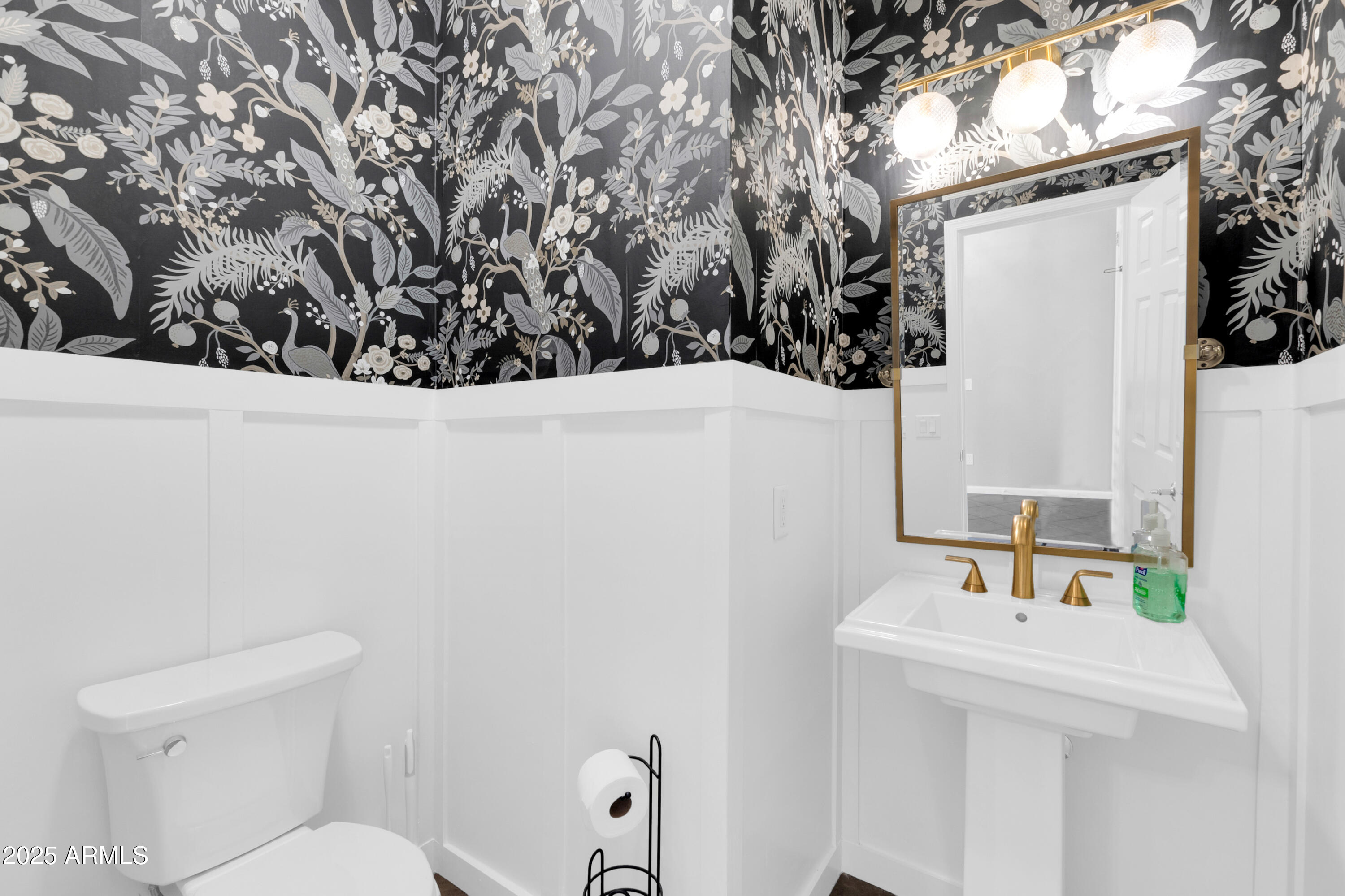 18544 E CALEDONIA Drive