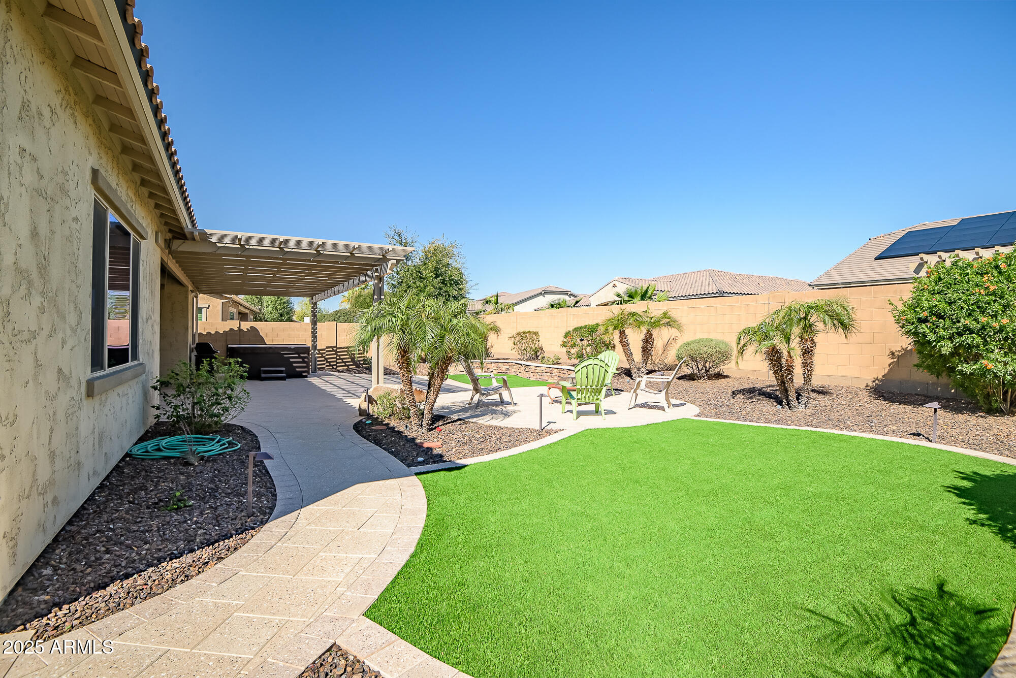 9336 W LOUISE Drive