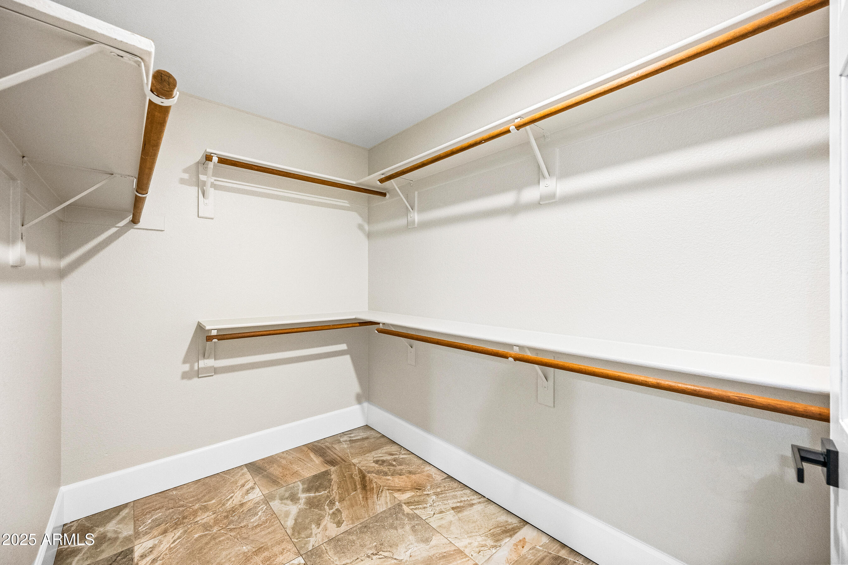 4027 E GOLDFINCH GATE Lane