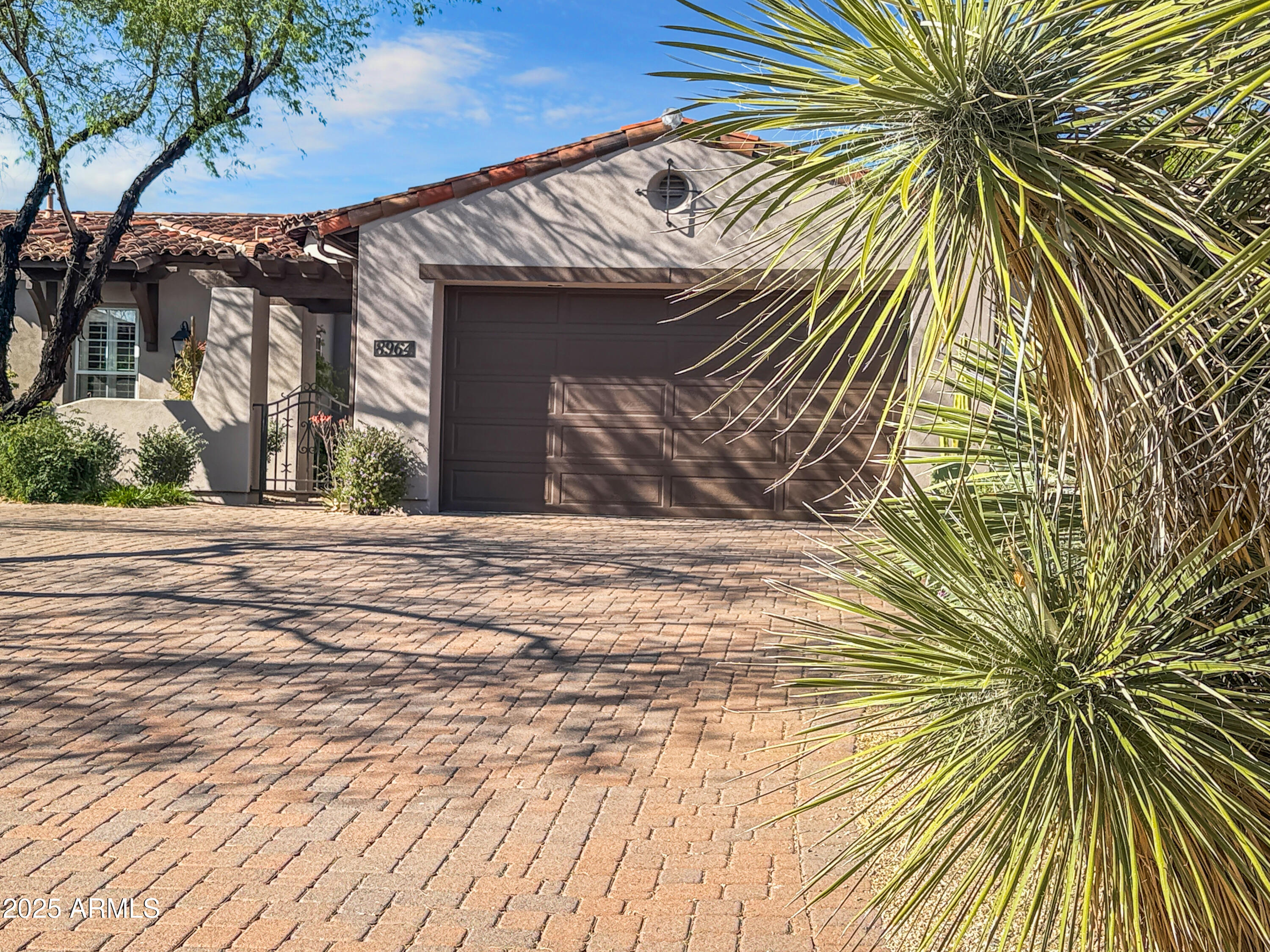 8964 E MOUNTAIN SPRING Road