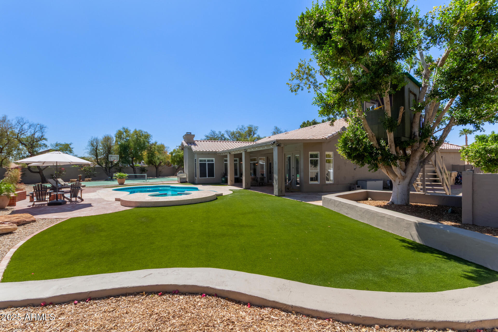 7233 W VIA MONTOYA Drive