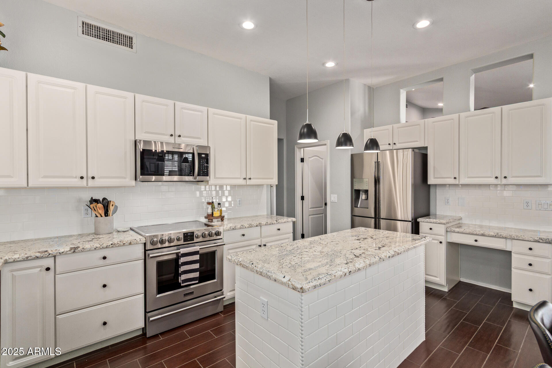 7233 W VIA MONTOYA Drive