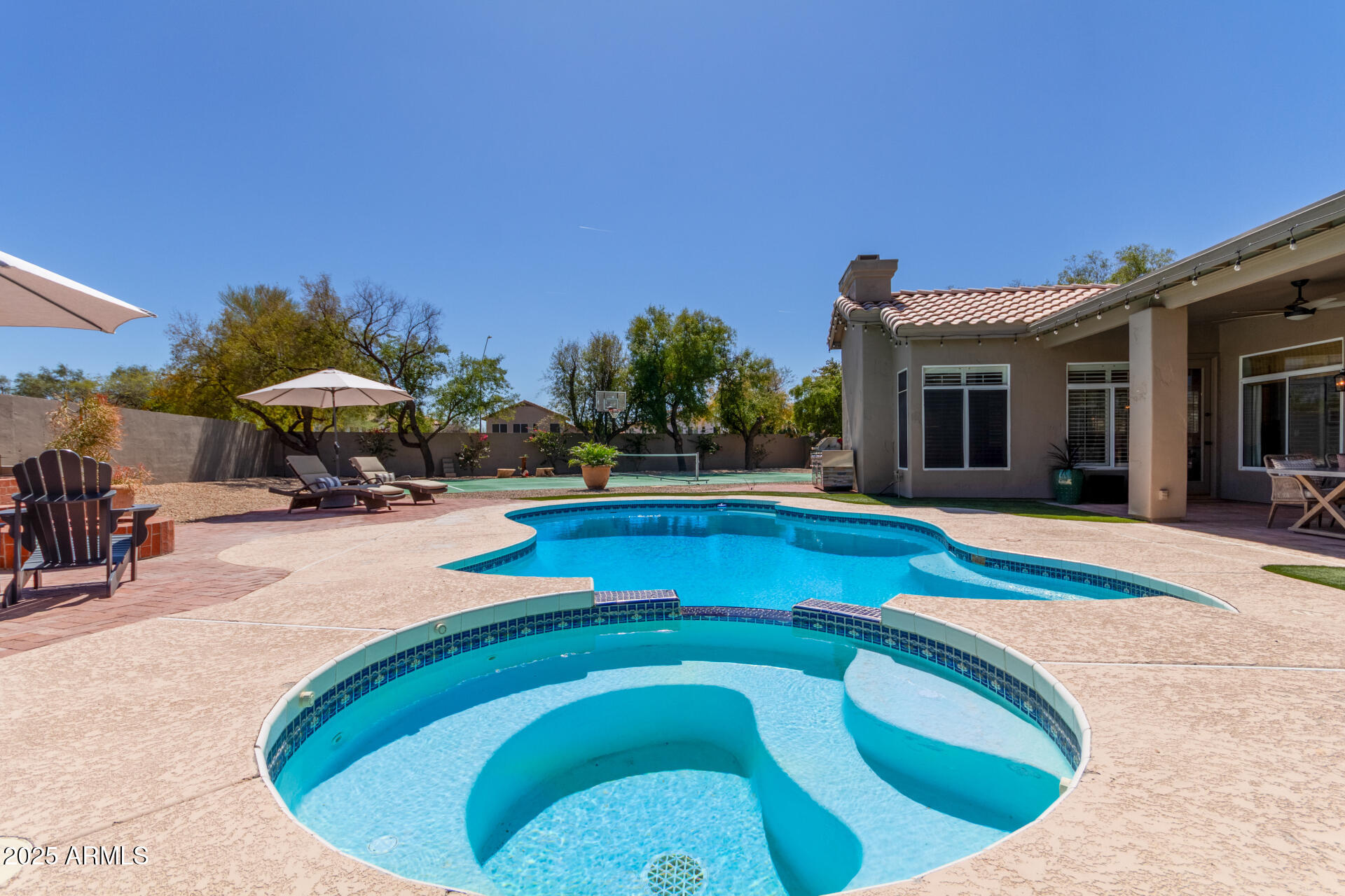 7233 W VIA MONTOYA Drive