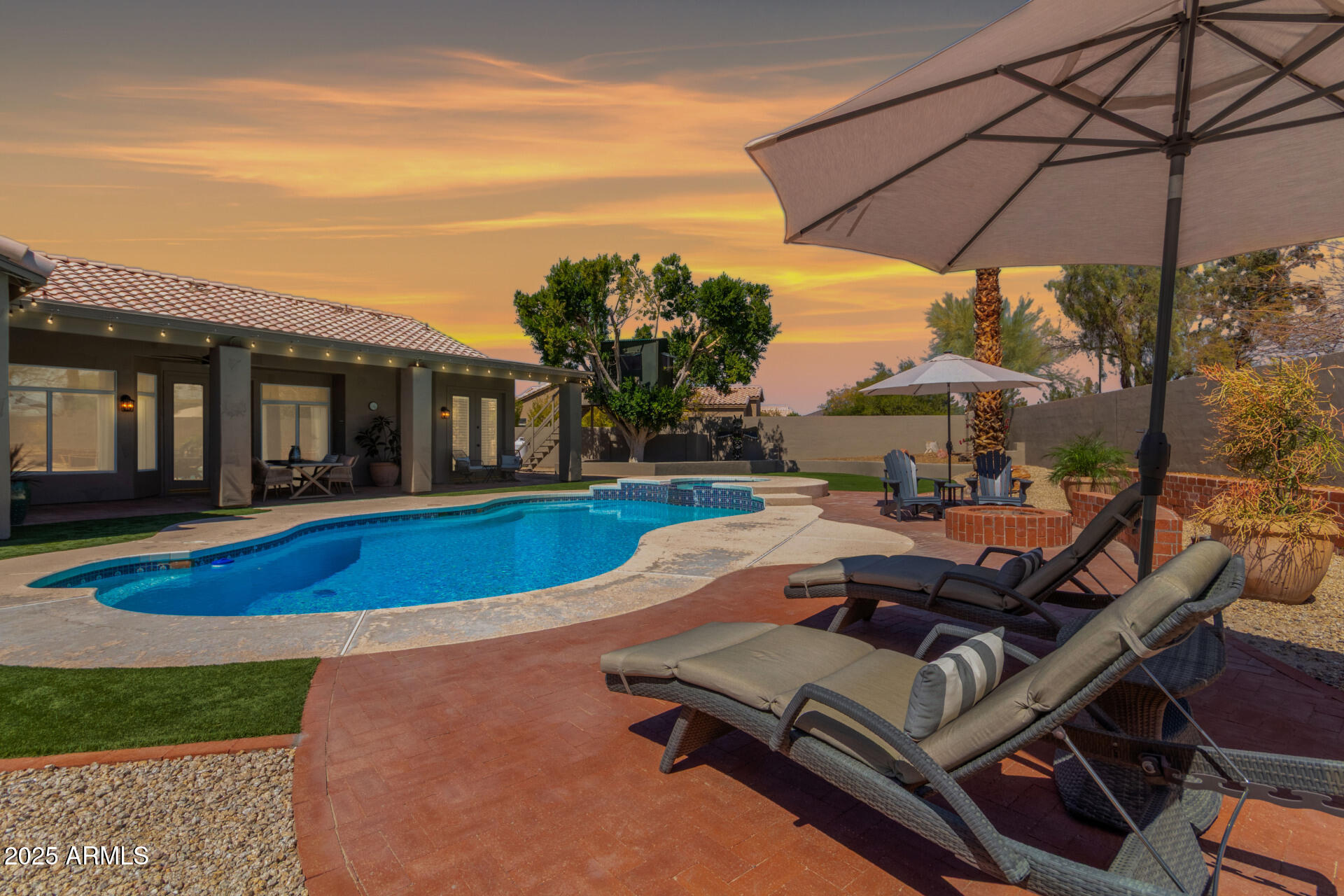 7233 W VIA MONTOYA Drive