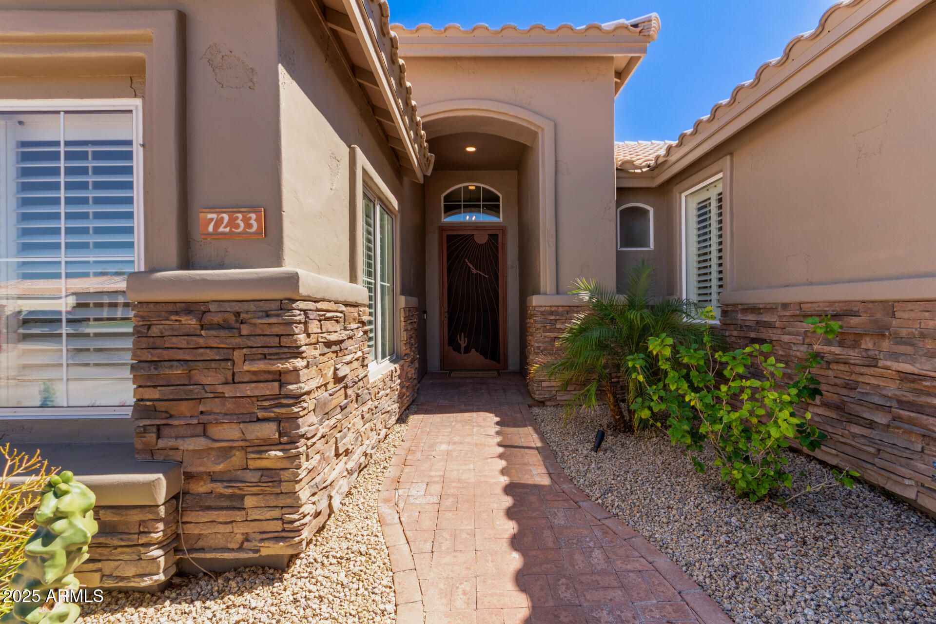 7233 W VIA MONTOYA Drive