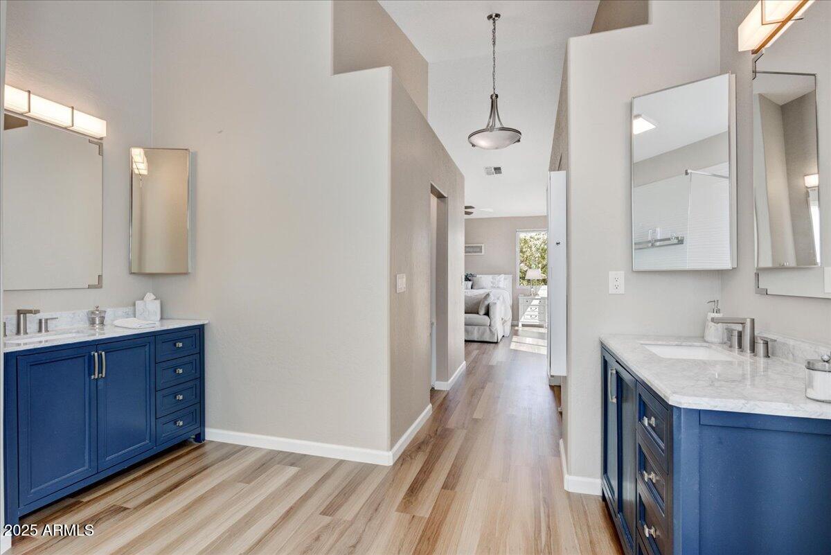 721 W MOUNTAIN SKY Avenue