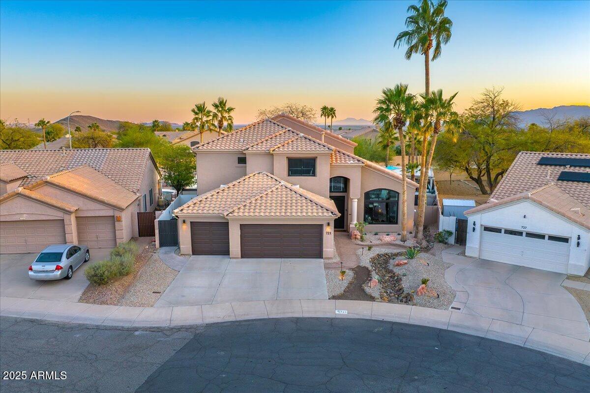 721 W MOUNTAIN SKY Avenue