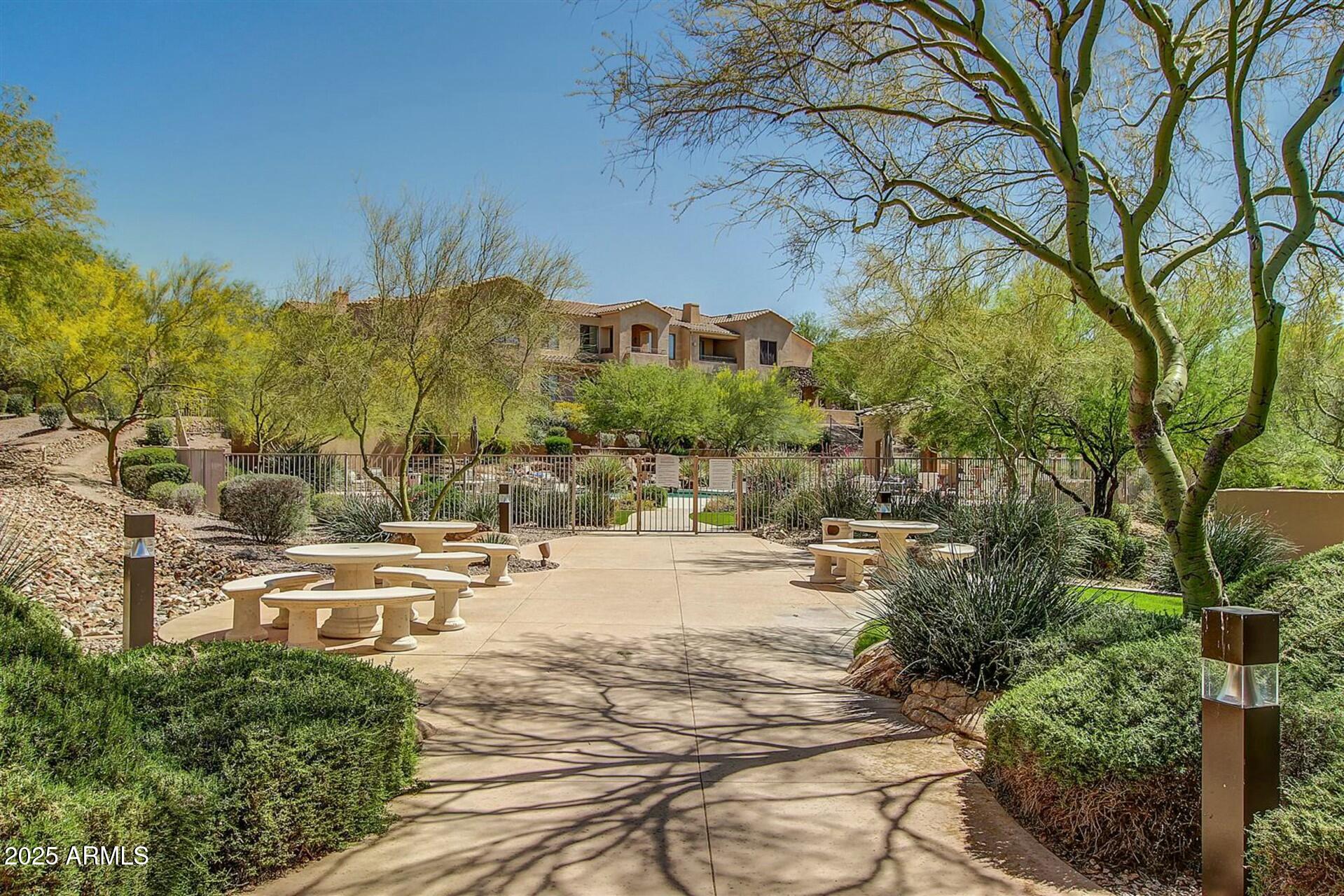 7445 E EAGLE CREST Drive, 1122